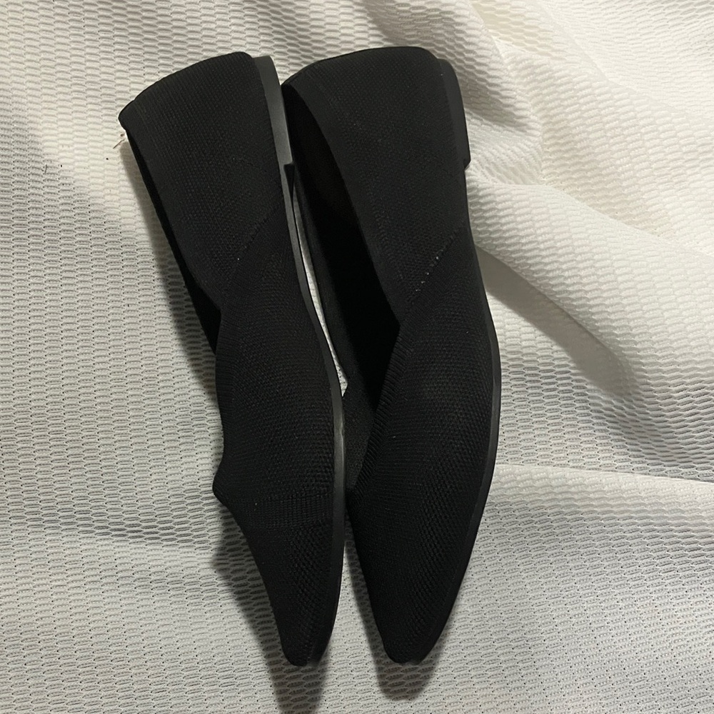 Kelly & Katie Black Pointed-Toe Flats - Picture 6 of 7